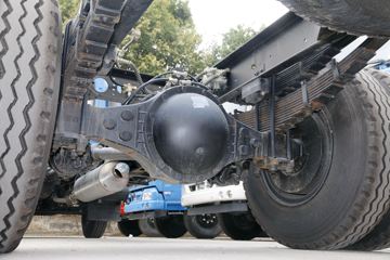 �������ó� ����п� 160���� 4X2 6.75����ʽ�ػ���ͼƬ