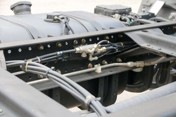 �������ó� ����п� 160���� 4X2 6.75����ʽ�ػ���ͼƬ