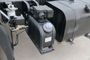 �������ó� ����п� 160���� 4X2 6.75����ʽ�ػ���ͼƬ