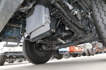 �������ó� ����п� 160���� 4X2 6.75����ʽ�ػ���ͼƬ