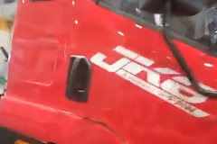 青岛解放 JK6 7.7米载货车
