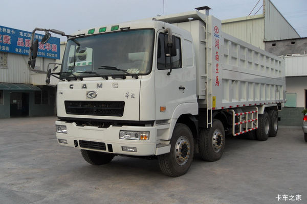 华菱重卡 375马力 8X4 8.2米自卸车(HN3310B38DLM5)