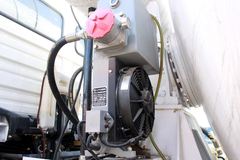 陕汽重卡 德龙F2000 336马力 6X4 混凝土搅拌车(SX5255GJBDR384)