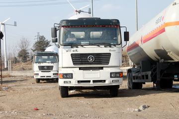 陕汽重卡 德龙F2000 336马力 6X4 混凝土搅拌车(SX5255GJBDR384)