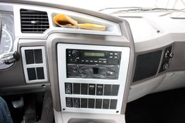 瑞龙&nbsp;载货车驾驶室                                               图片