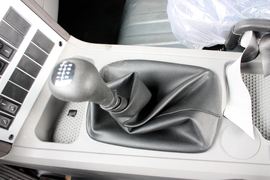 瑞龙&nbsp;载货车驾驶室                                               图片