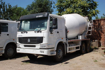 中国重汽 HOWO 336马力 6X4 混凝土搅拌车(亚特重工牌)(TZ5257GJBZ4N)