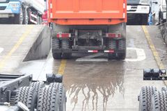 徐工 瑞龙重卡 290马力 6X4 6米自卸车(NXG3251D3AZCL)