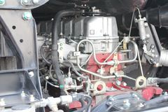 广汽日野 700系列重卡 350马力 6X4 牵引车(高顶)(YC4250SS8PK)