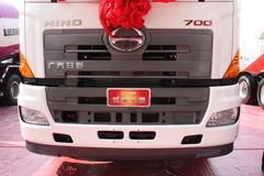 广汽日野 700系列重卡 350马力 6X4 牵引车(高顶)(YC4250SS8PK)