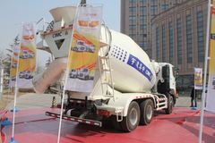 广汽日野 700系列 350马力 6X4 混凝土搅拌车(YC5250GJBFS2PM4)