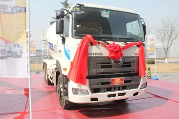 广汽日野 700系列 350马力 6X4 混凝土搅拌车(YC5250GJBFS2PM4)
