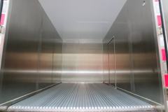 东风 凯普特K6-N 140马力 4X2 4.085米活鱼海鲜厢式冷藏车(顺肇牌(SZP5040XLCEQ1)