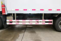 福田 欧马可S3系 143马力 4米单排医疗废物转运车(顺肇牌)(SZP5040XYYBJ9)