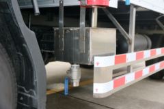 福田 欧马可S3系 143马力 4米单排医疗废物转运车(顺肇牌)(SZP5040XYYBJ9)