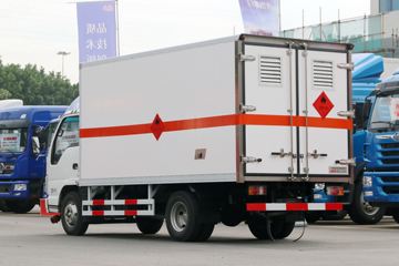 庆铃底盘&nbsp;爆破器材运输车外观图片