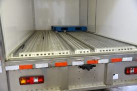 SE4&nbsp;电动冷藏车上装图片