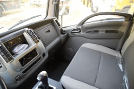 SE7&nbsp;电动冷藏车驾驶室图片