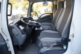 SE7&nbsp;电动冷藏车驾驶室图片