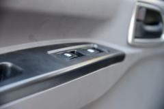森源 SE7 7.49T 4.08米单排纯电动布帘厢式轻卡(SMQ5076XXYBEV)96.77kWh