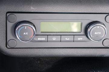 һ����� ��J6P�ؿ� ��ҫ�� 550���� 6X4ǣ����(CA4250P66K25T1A1E5)ͼƬ