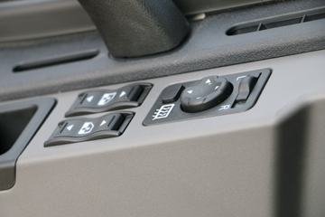 һ����� ��J6P�ؿ� ��ҫ�� 550���� 6X4ǣ����(CA4250P66K25T1A1E5)ͼƬ