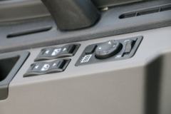 一汽解放 新J6P重卡 荣耀版 550马力 6X4牵引车(CA4250P66K25T1A1E5)