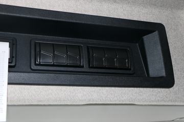 �ൺ��� JH6�ؿ� 430���� 8X4 8.2����ж��ͼƬ