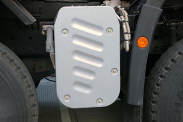 �ൺ��� JH6�ؿ� 430���� 8X4 8.2����ж��ͼƬ