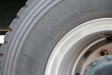 �ൺ��� JH6�ؿ� 430���� 8X4 8.2����ж��ͼƬ