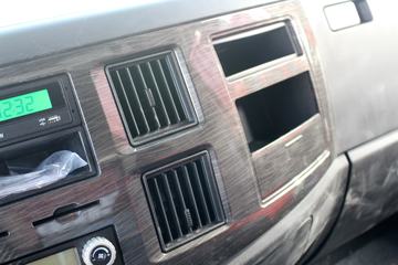 һ����� J6L�п� 2019�� �ʻݰ� 240���� 4X2 6.8����ʽ�ػ���(CA5180XXYP62K1L4E5)ͼƬ