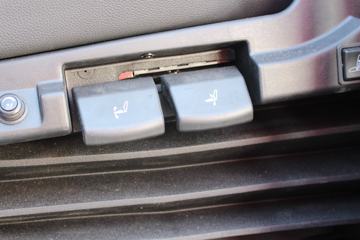 һ����� J6L�п� 2019�� �ʻݰ� 240���� 4X2 6.8����ʽ�ػ���(CA5180XXYP62K1L4E5)ͼƬ