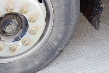 һ����� J6L�п� 2019�� �ʻݰ� 240���� 4X2 6.8����ʽ�ػ���(CA5180XXYP62K1L4E5)ͼƬ