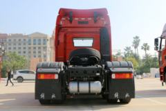 一汽解放 新J6P重卡 领航版 560马力 6X4牵引车(国六) 一汽解放 新J6P重卡 领航版 560马力 6X4牵引车(国六)