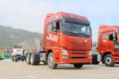 青岛解放 JH6重卡 460马力 6X4 LNG牵引车(国六)(CA4250P26K15T1NE6A80)