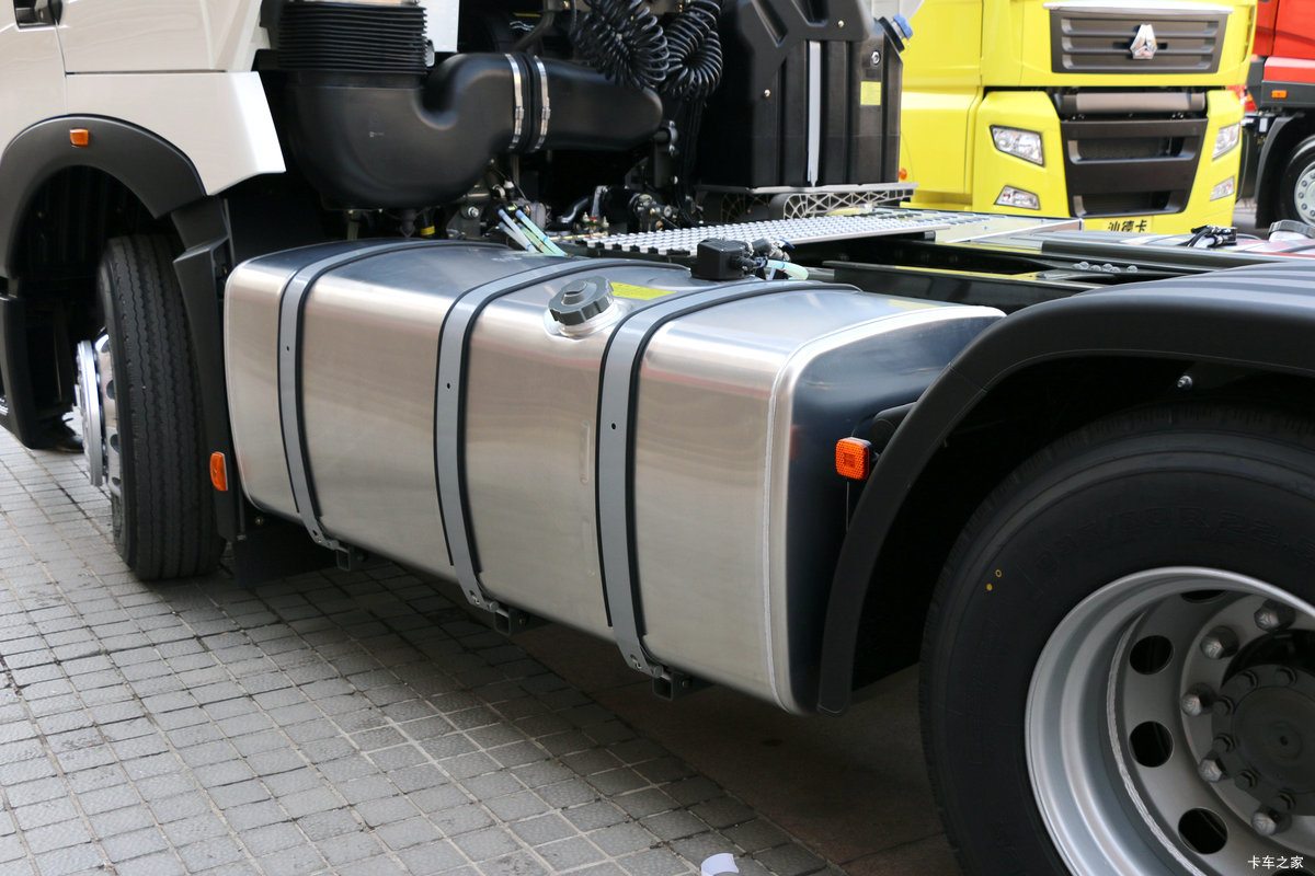 й HOWO T7Hؿ 500 6X4ǣ()(ZZ4257V324HF1B)                                                