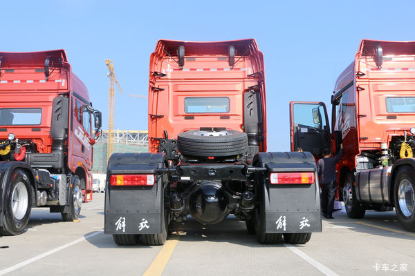 �������½��JH6 430����6*4ǣ�����һ�0.4��Ԫ