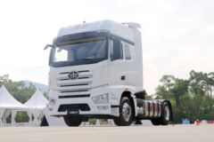 一汽解放 J7重卡 550马力 4X2 AMT自动挡牵引车(白色)(CA4180P77K25E5)