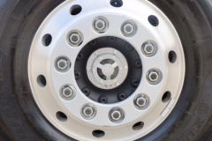 一汽解放 J7重卡 550马力 4X2 AMT自动挡牵引车(白色)(CA4180P77K25E5)
