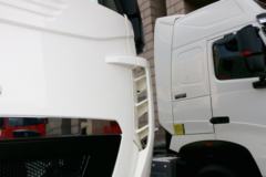 中国重汽 HOWO T7H重卡 安行版 440马力 6X4危化品牵引车(ZZ4257V324HE1W)