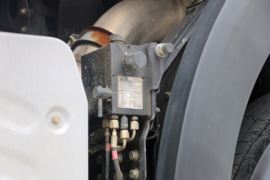 一汽解放底盘&nbsp;冷藏车底盘图片