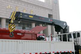 重汽豪沃底盘&nbsp;随车吊上装图片