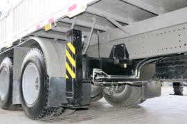 重汽豪沃底盘&nbsp;随车吊上装图片