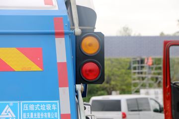 һ����� J6L 220���� 4X2 ѹ��ʽ������(����)(CA1180P62K1L2A1E6Z)ͼƬ