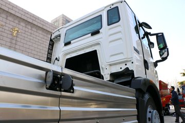 �й����� HOWO T5G 220 4X2���綯����������242kWhͼƬ