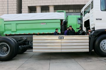 �й����� HOWO T5G 220 4X2���綯����������242kWhͼƬ