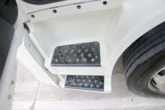 一汽解放 J6L重卡 240马力 4X2 车辆运输车(JHP5185TCL)