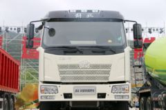 一汽解放 J6L 轻量化版 320马力 8X4 混凝土搅拌车(CA5310GJBP62K2T4E5)