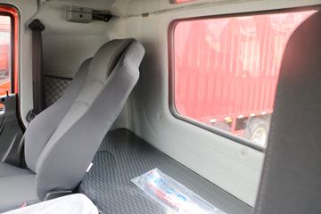 �ൺ��� ��VH�п� �ȷ�� 220���� 4X2 6.75�������ػ���(CA1189PK2L2E5A80)ͼƬ