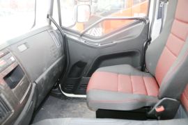 解放J6L&nbsp;混凝土搅拌车驾驶室                                               图片